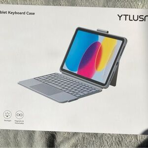 iPad 10th Gen Keyboard Case